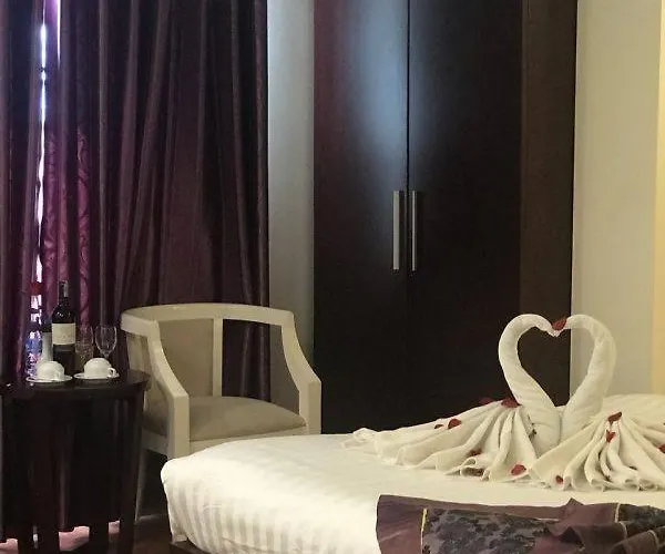 Golden Lotus Hotel